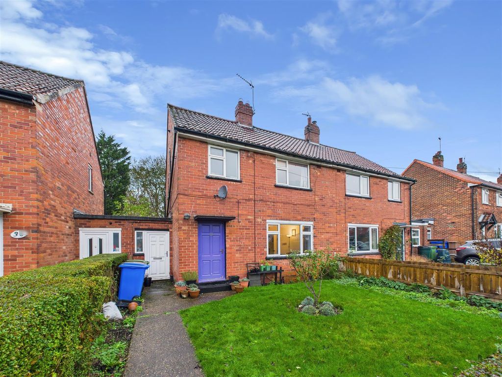 Property photo 1 of 12 Cam05377G0-Pr0134-Still016.Jpg