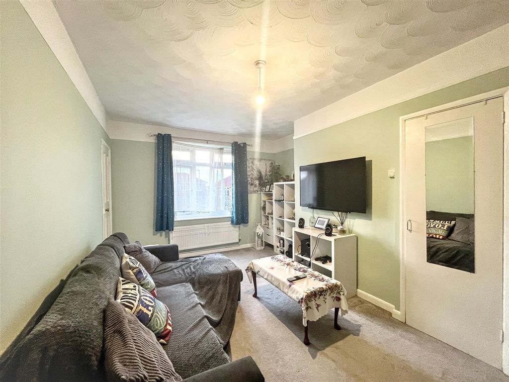 Property photo 2 of 8 Img_3230.Jpg