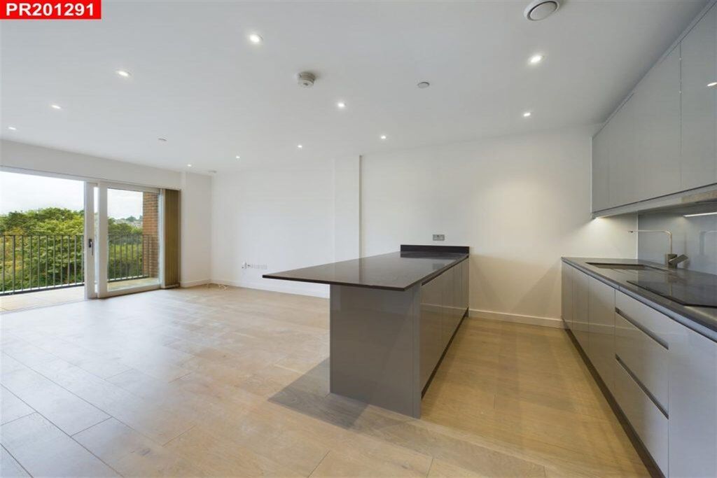 Property photo 1 of 16 (Main)