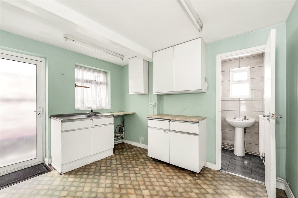 Property photo 3 of 13 Picture No. 10