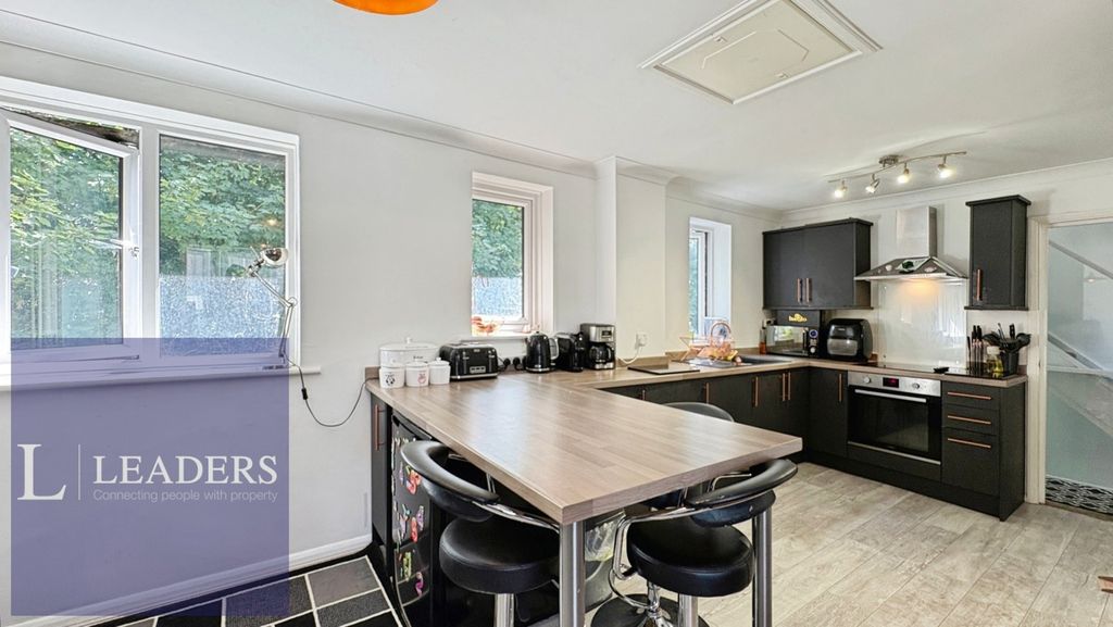Property photo 2 of 15 Kitchen Diner