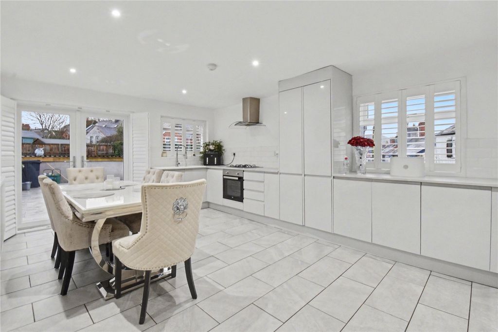 Property photo 1 of 11 Picture No. 04