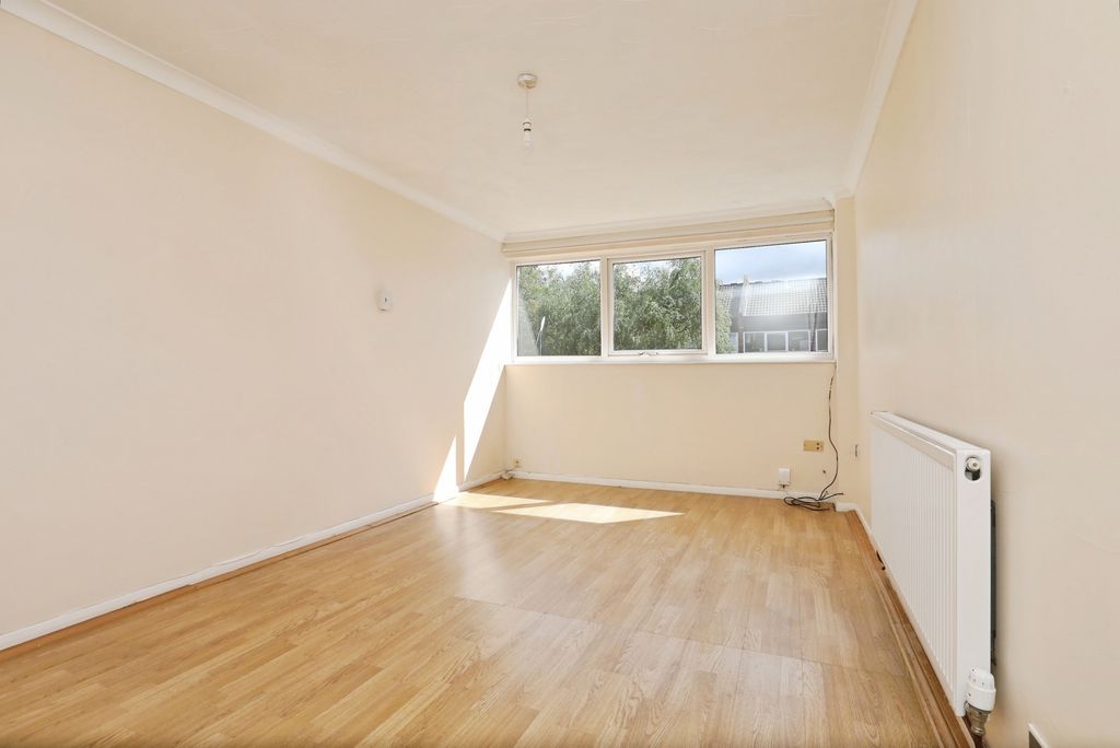 Property photo 3 of 14 Photo