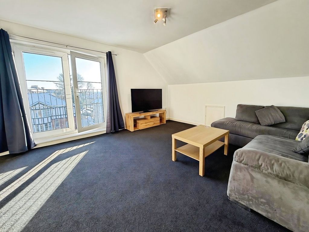 Property photo 2 of 13 Picture No. 10