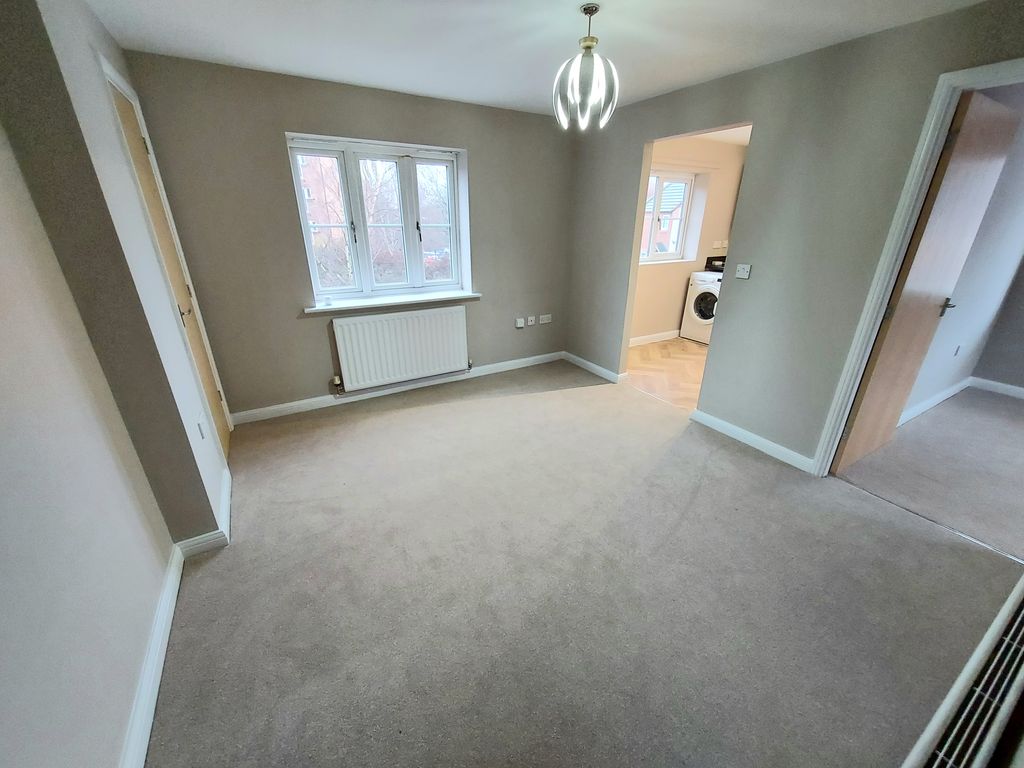 Property photo 2 of 5 Living Room