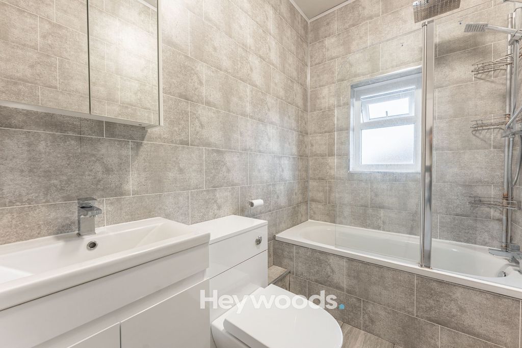 Property photo 3 of 23