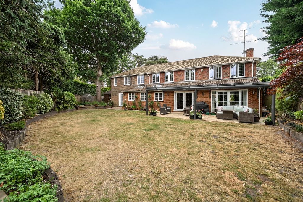 Property photo 3 of 37
