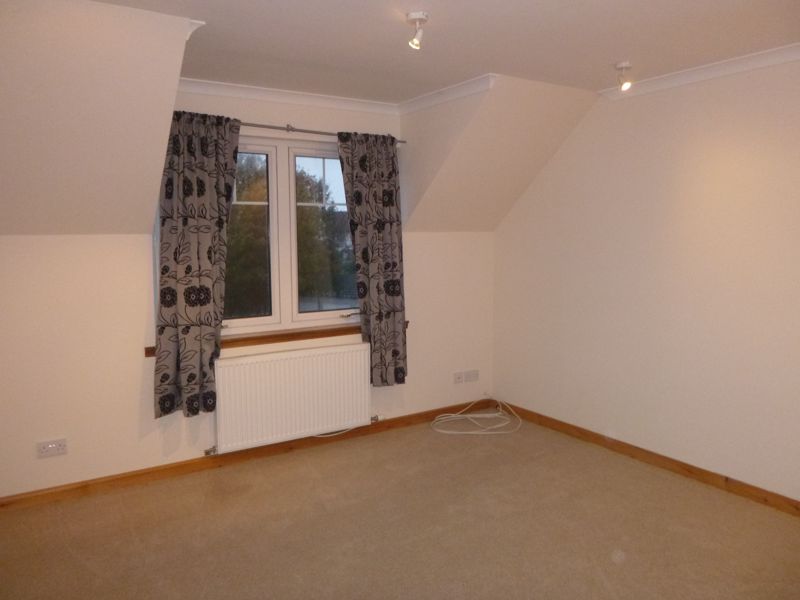 Property photo 3 of 15 Lounge