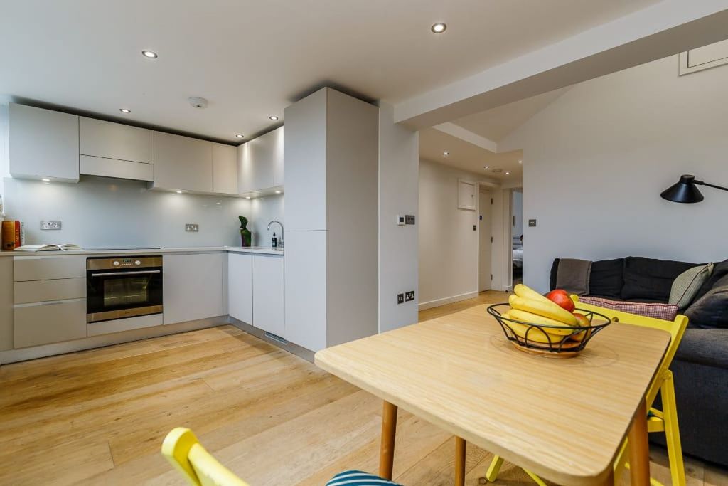 Property photo 1 of 9 Living Kitchen