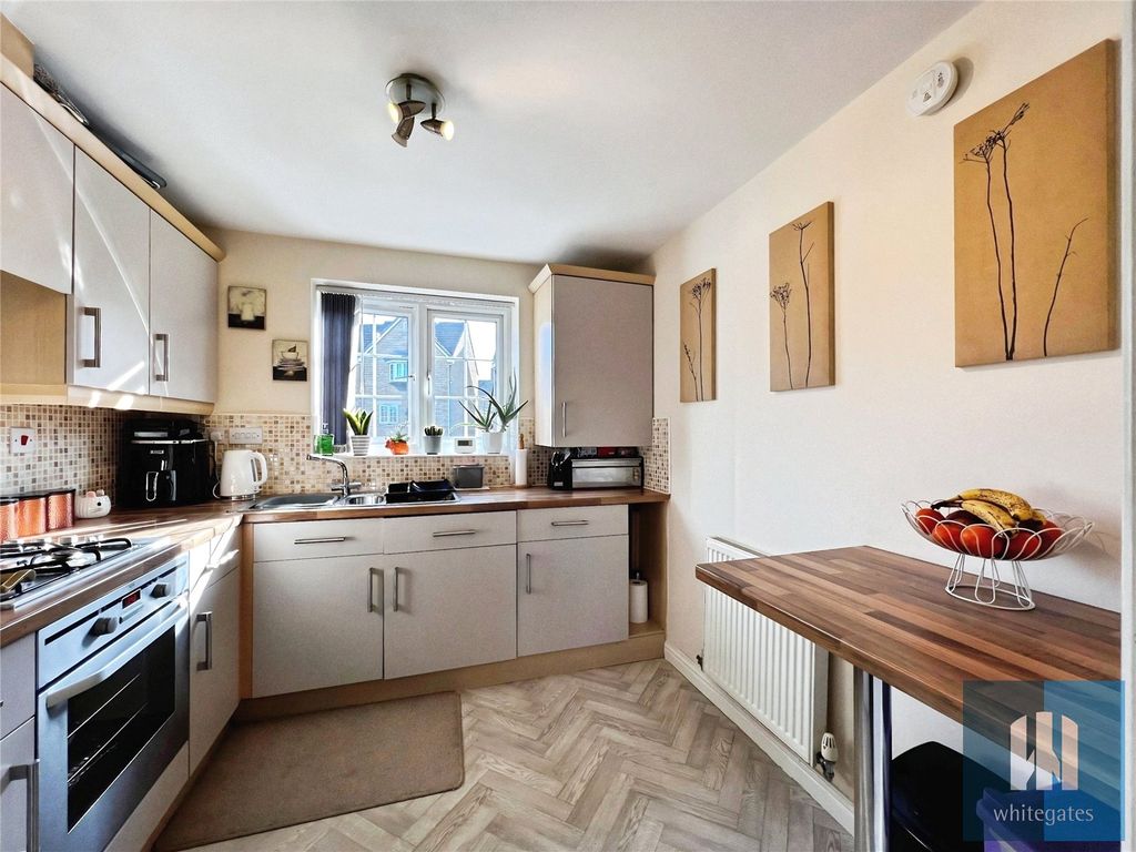 Property photo 3 of 15 Picture No. 04