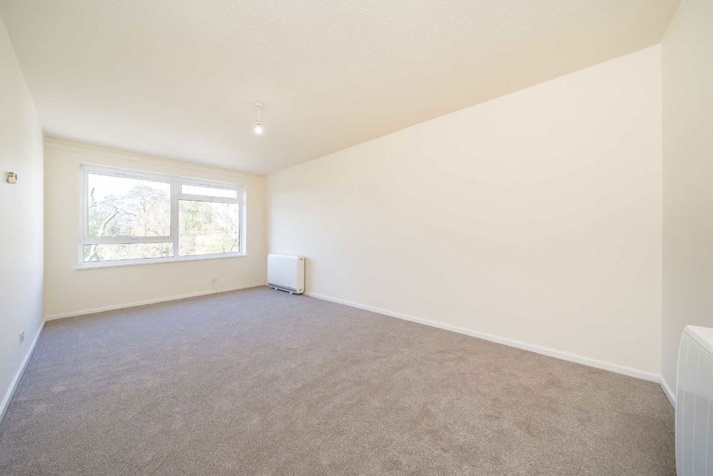 Property photo 2 of 3