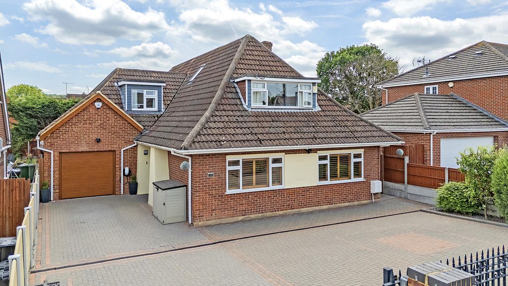 Property photo 1 of 34