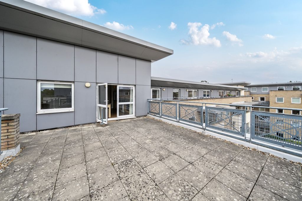 Property photo 2 of 21 1369552-1-68Ef7B3...