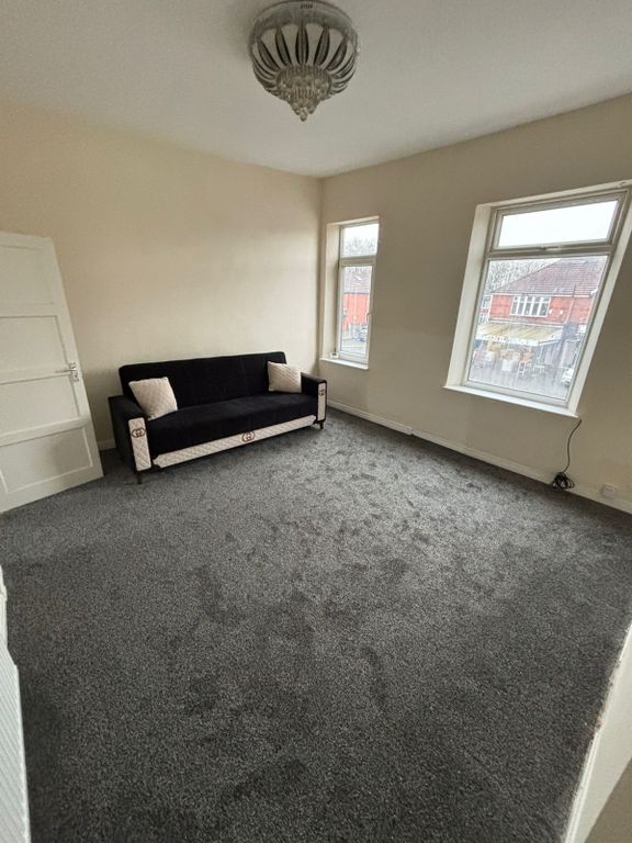 Property photo 2 of 7 Gallery