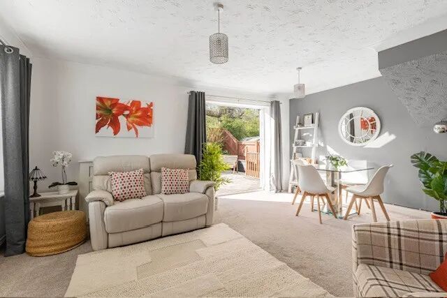 Property photo 3 of 14 Picture 3