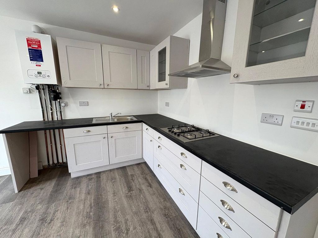 Property photo 3 of 7 Picture No. 02