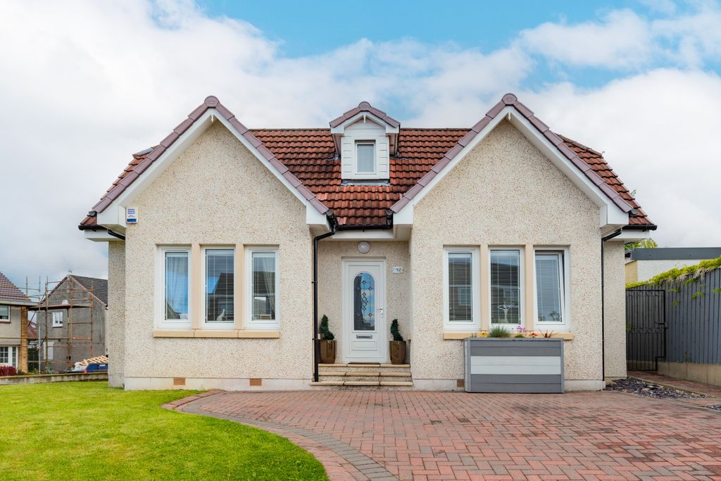 Property photo 1 of 34 82 Crookston Drive Glasgow G52 3Lz-13