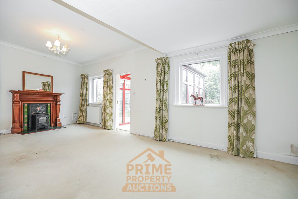 Property photo 2 of 33