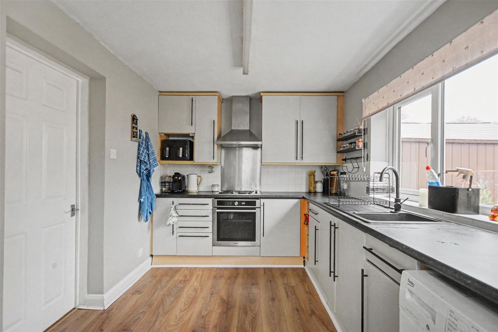 Property photo 3 of 18 Kitchen_1.Jpeg