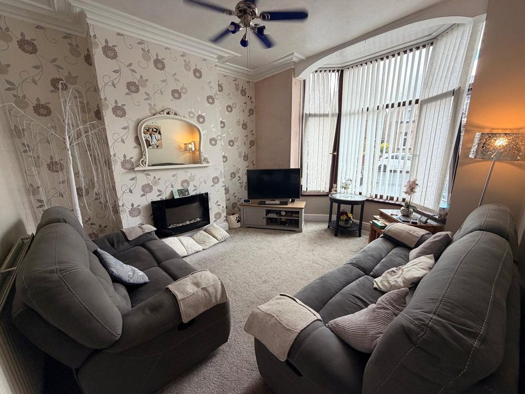 Property photo 2 of 16 Picture No. 03