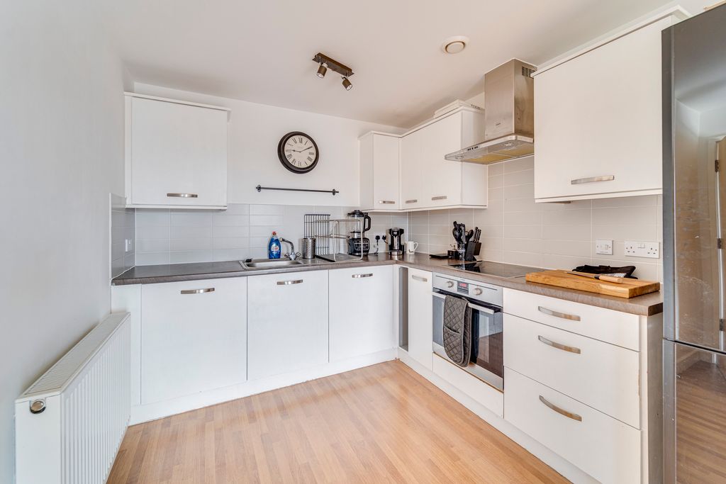 Property photo 3 of 11 3