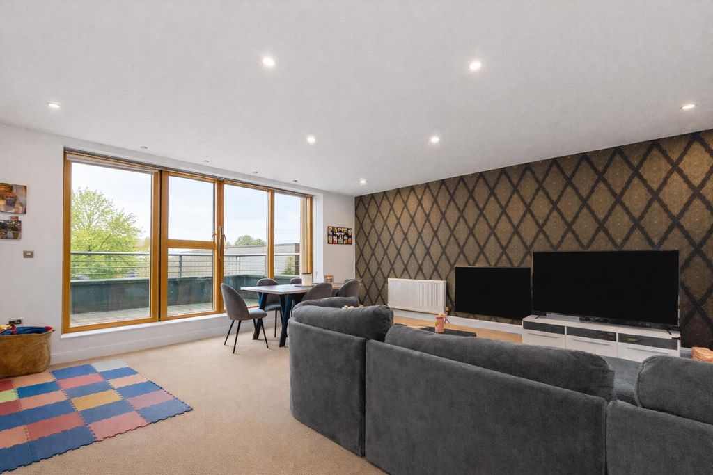 Property photo 3 of 17 Chatgpt Image Feb 23, 2026, 10_47_25 Am.Png