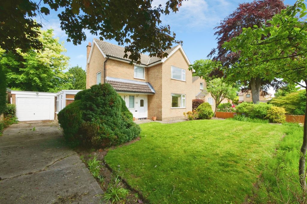 Property photo 2 of 18