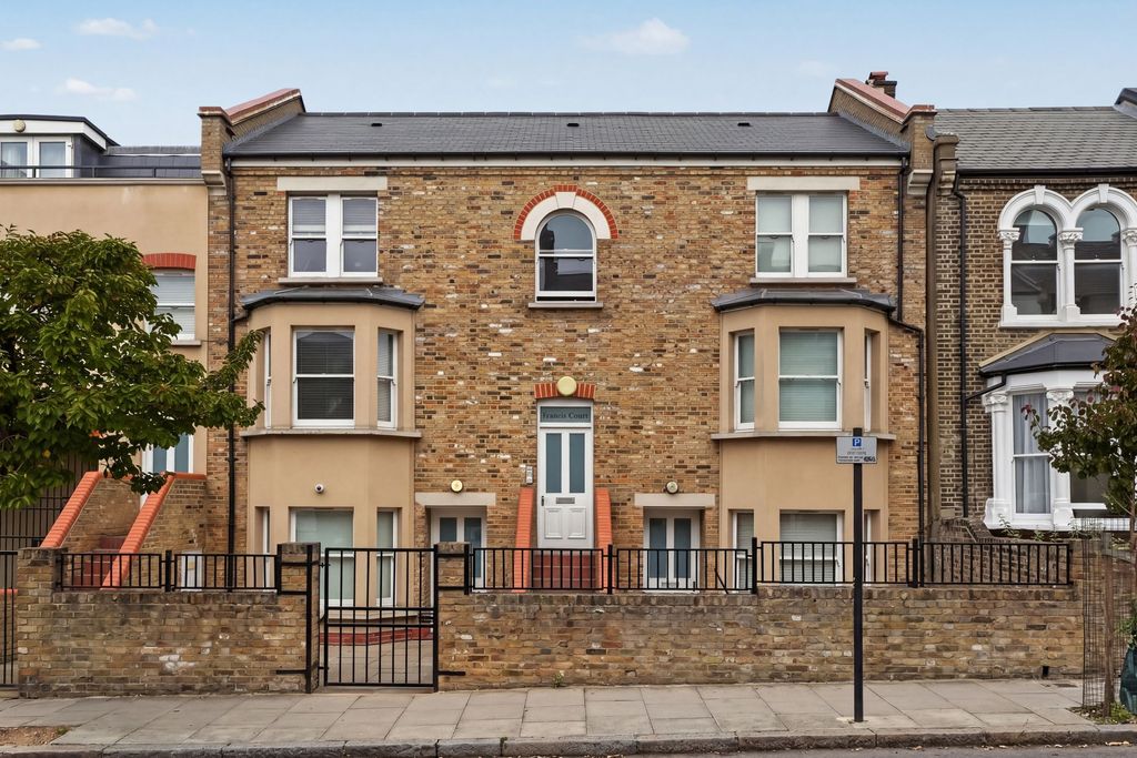 Property photo 2 of 12