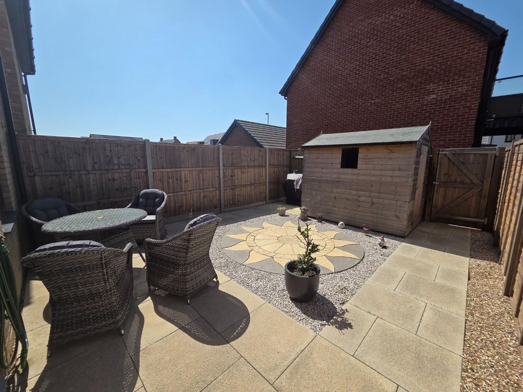 Property photo 3 of 17