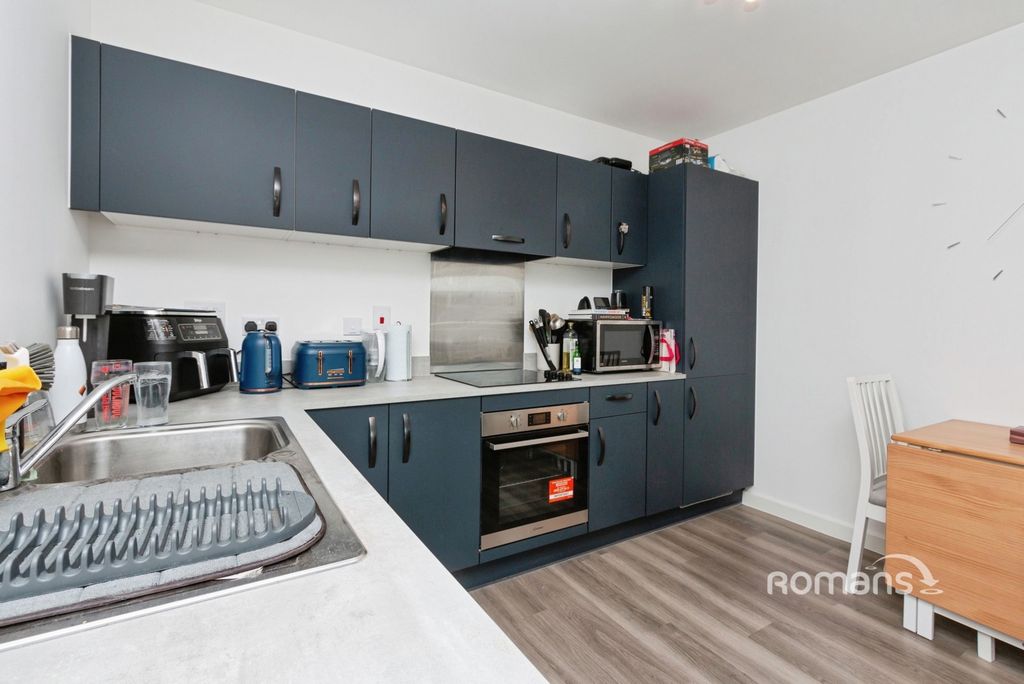 Property photo 3 of 12 Pbox-Img.Jpg