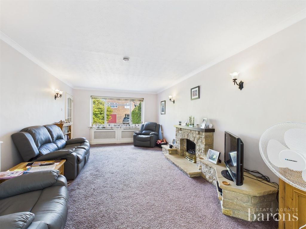 Property photo 3 of 17 Cam05500G0-Pr0059-Still002.Jpg