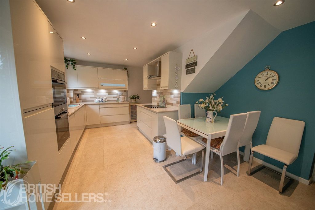 Property photo 2 of 10 Picture No. 03