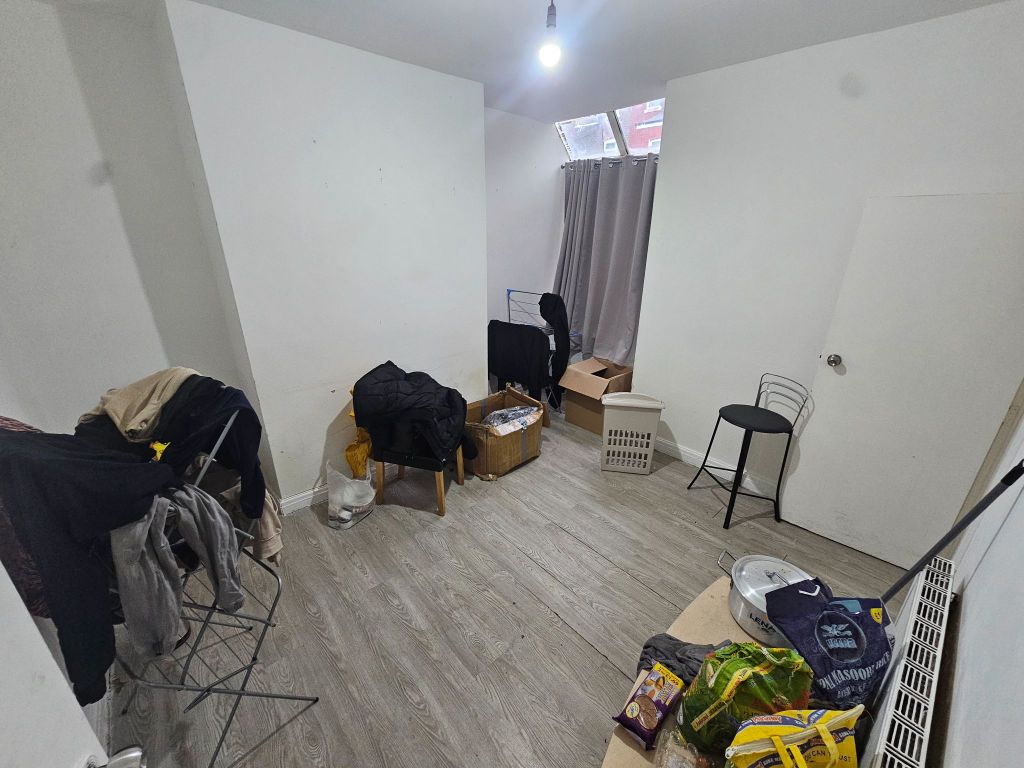 Property photo 2 of 5 Photograph 3