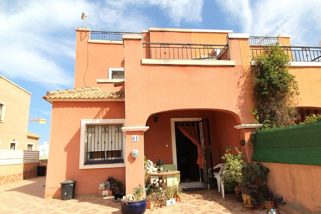 Property photo 2 of 28