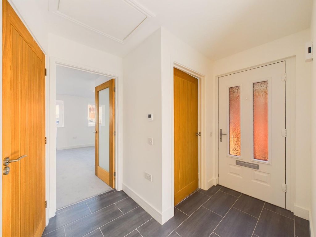 Property photo 2 of 26 Cam01121G0-Pr0025-Still002.Jpg