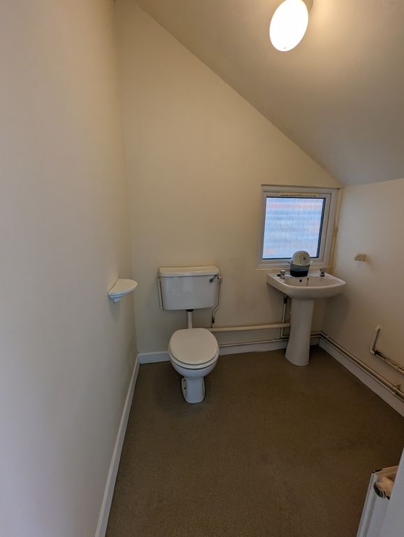 Property photo 3 of 8