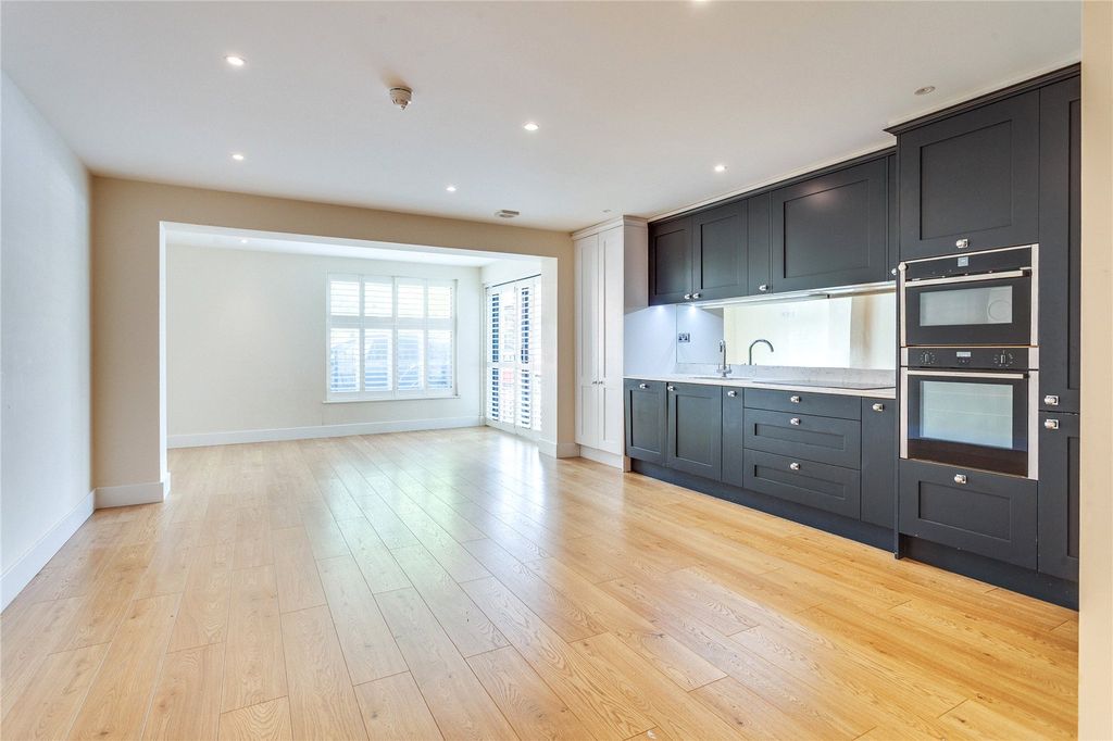 Property photo 2 of 23 Open Plan