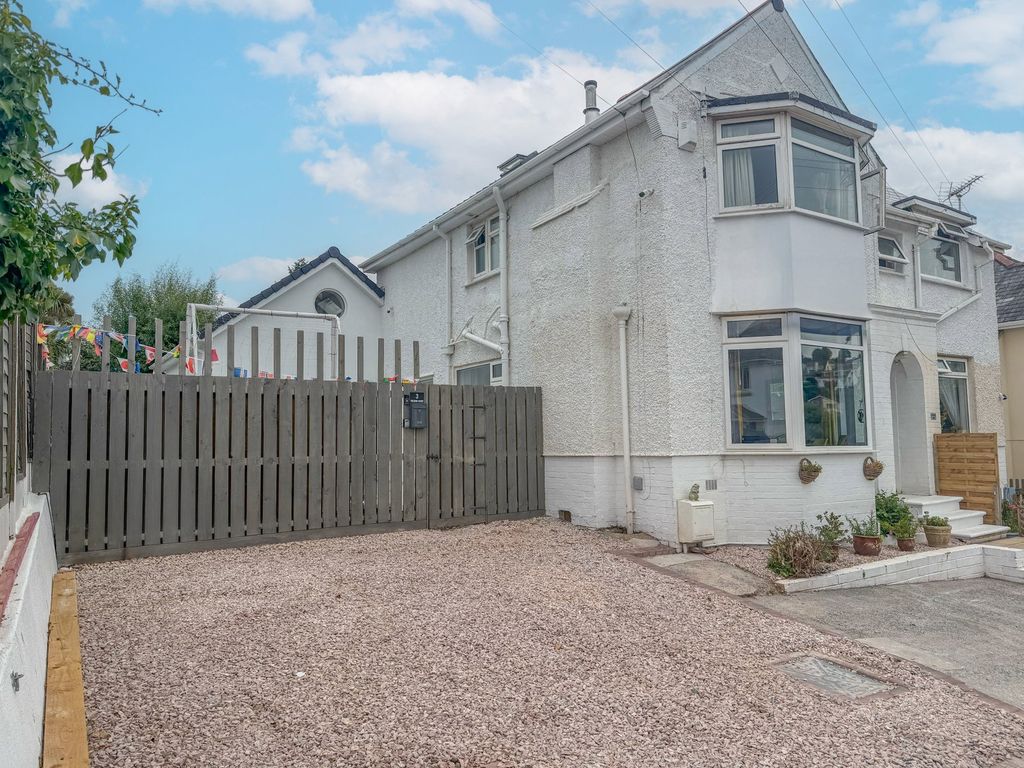 Property photo 2 of 30
