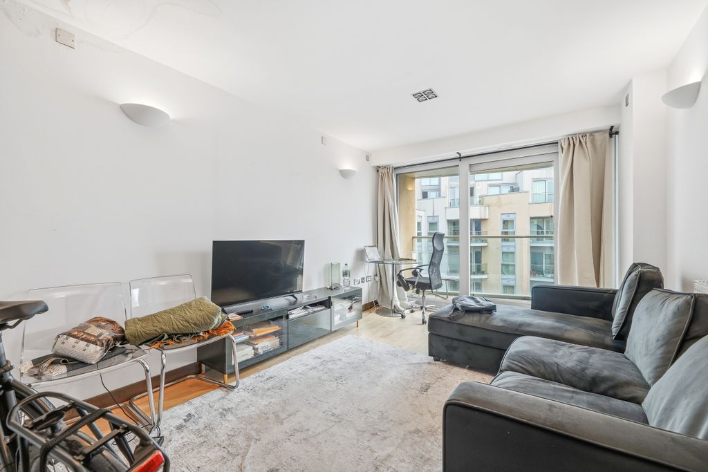 Property photo 3 of 9