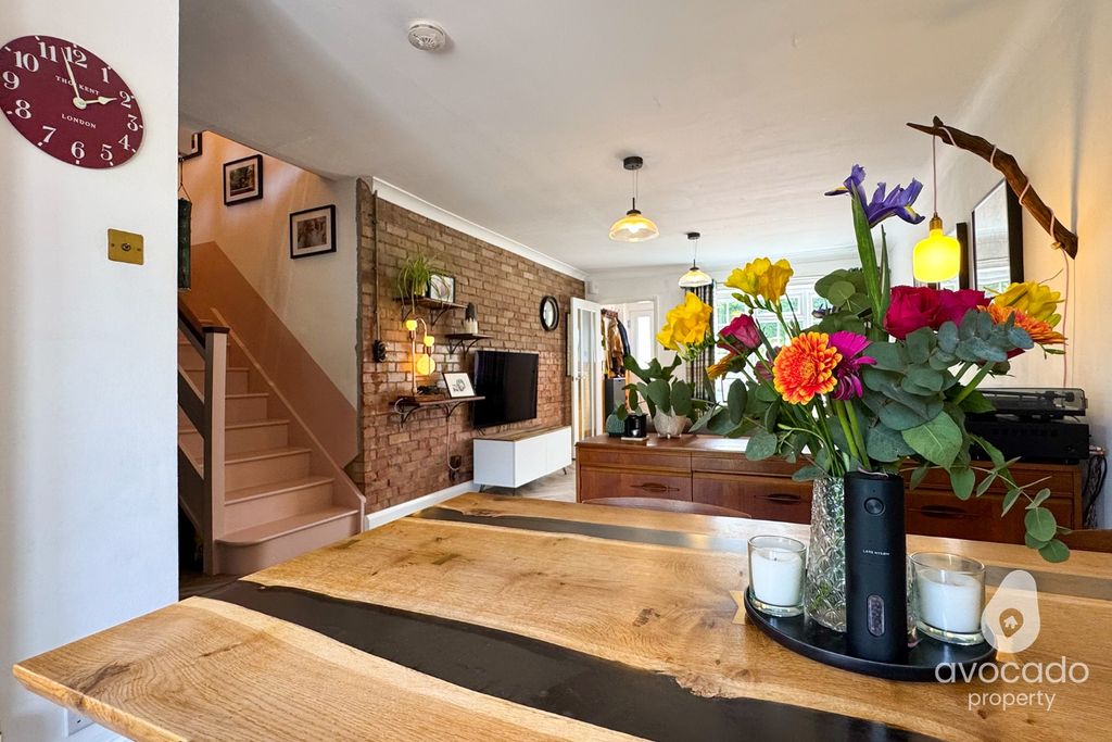 Property photo 3 of 22 5107773