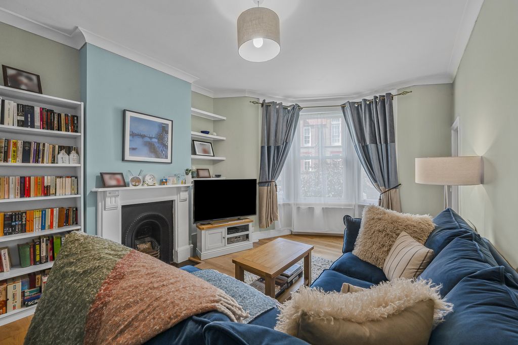 Property photo 2 of 13