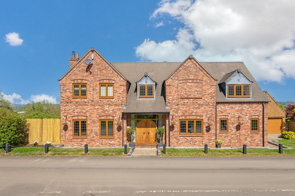 Property photo 1 of 38