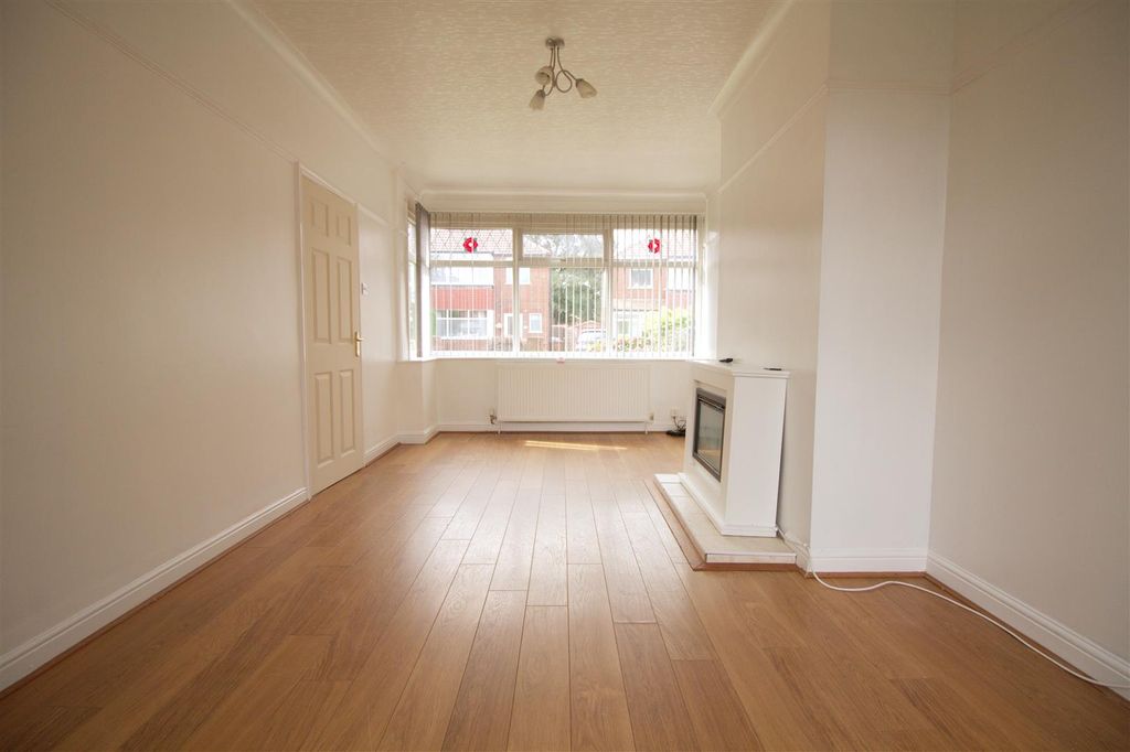 Property photo 3 of 13 Living.Room.Jpg