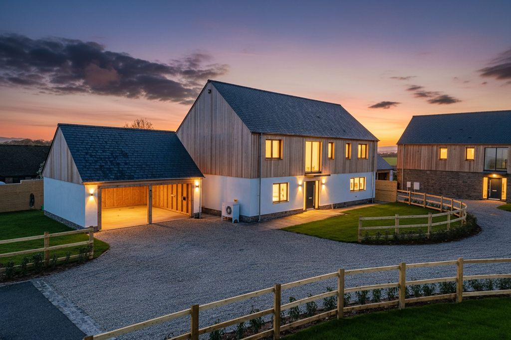 Property photo 1 of 35