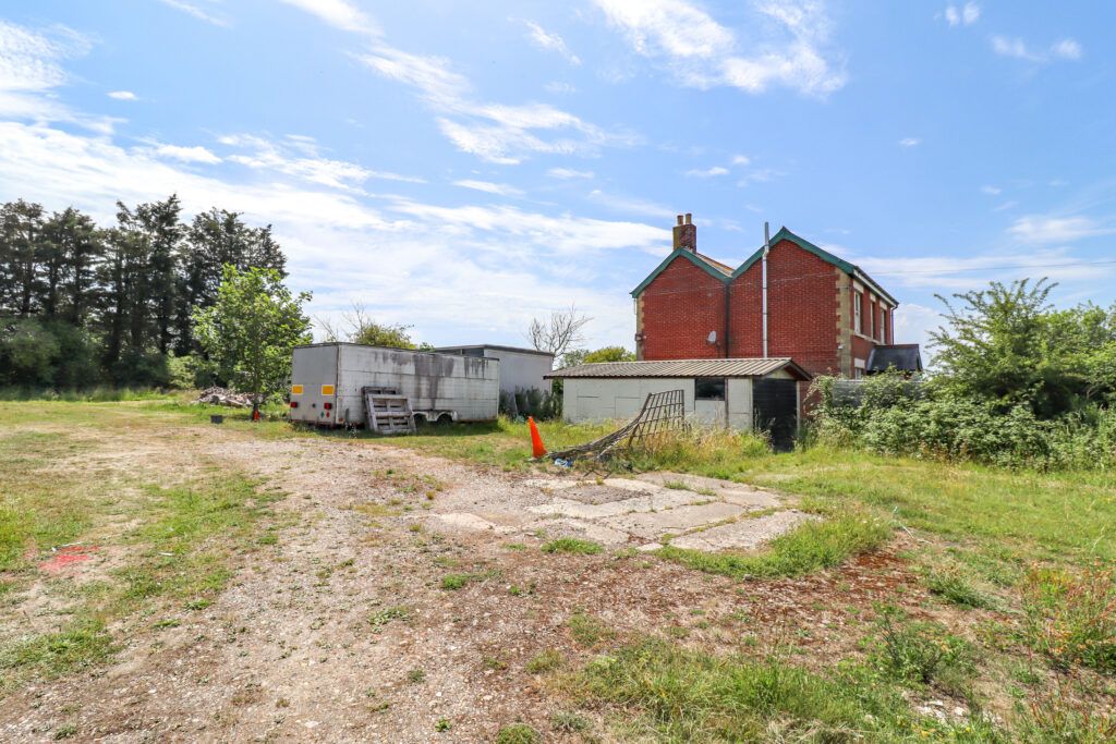 Property photo 2 of 4