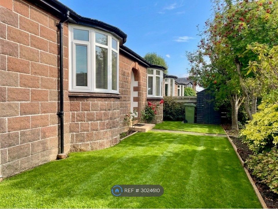 Property photo 1 of 8 Front Garden