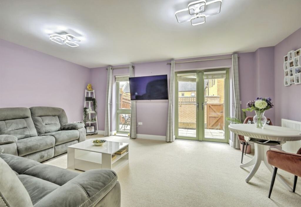 Property photo 3 of 12