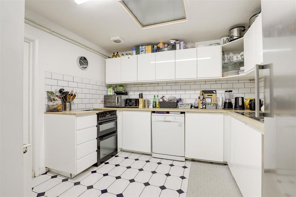 Property photo 3 of 28 11766.Jpg