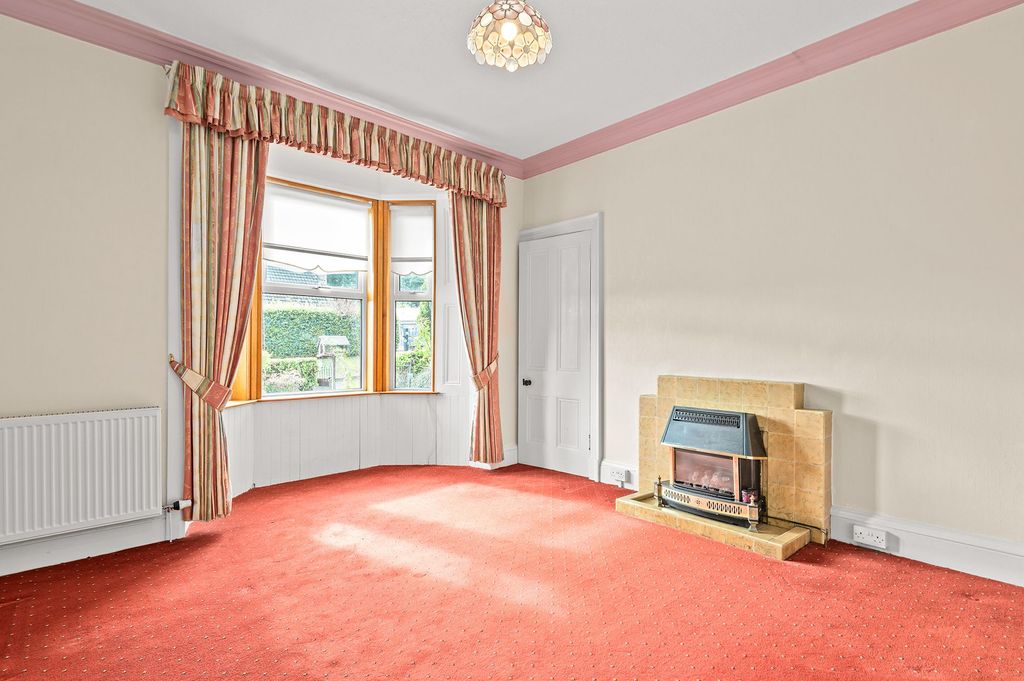 Property photo 3 of 27