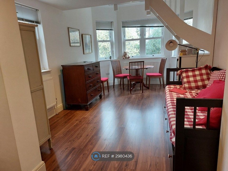 Property photo 1 of 6 Lounge Dining Area